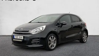 Svart Begagnad 2014 Kia Rio Comfort Halvkombi | 89 900 kr (Marknadspris)