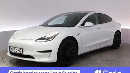 Vit Begagnad 2020 Tesla Model 3 Standard Range Plus Sedan | 231 900 kr (Bra pris)