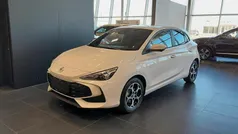 Vit (white) Ny 2024 MG MG3 Luxury Halvkombi | 259 900 kr (Marknadspris)