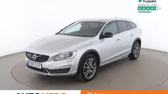 Silver Begagnad 2018 Volvo V60 CC Summum Kombi | 225 000 kr (Superpris)