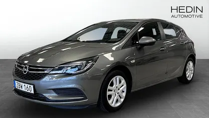 Grå Begagnad 2018 Opel Astra Halvkombi | 119 900 kr (Marknadspris)