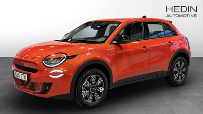 Begagnad 2025 Fiat 600 Icon SUV | 344 900 kr (Marknadspris)