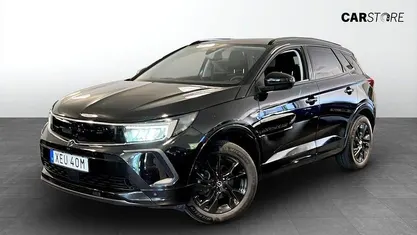 Svart Begagnad 2022 Opel Grandland X GS Line SUV | 199 900 kr (Marknadspris)