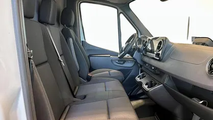 Ny Mercedes Sprinter 170 HK (125 kW) 2025 Van