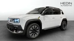 Vit (white) Ny 2025 Renault 4 E-Tech Iconic SUV | 471 900 kr (Marknadspris)