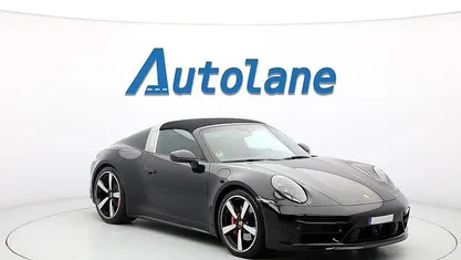 Jet black metallic Begagnad 2024 Porsche 911 Targa 4S Cab | 2 095 000 kr