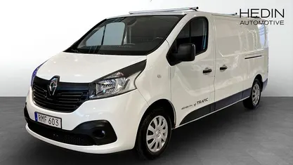 Vit (white) Begagnad 2017 Renault Trafic Minibuss | 130 000 kr (Bra pris)