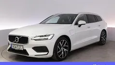 Vit Begagnad 2020 Volvo V60 Momentum Kombi | 303 900 kr (Marknadspris)