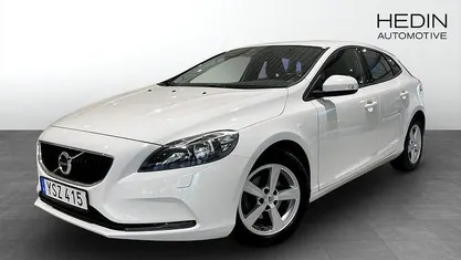 Vit Begagnad 2018 Volvo V40 Business Edition Kombi | 149 900 kr (Bra pris)