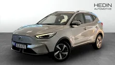 Grå (silver) Begagnad 2022 MG ZS Luxury Sedan | 244 900 kr (Superpris)