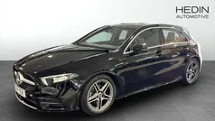 Svart Begagnad 2022 Mercedes A180 AMG Halvkombi | 249 900 kr (Marknadspris)