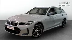 Grå (grey) Begagnad 2024 BMW 330e Comfort Edition Kombi | 579 700 kr (Superpris)