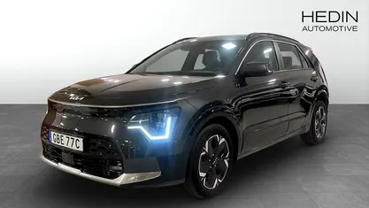 Grå Begagnad 2022 Kia Niro SUV | 319 900 kr (Marknadspris)