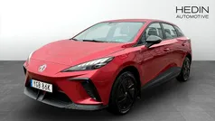 Röd Begagnad 2023 MG MG4 EV Halvkombi | 234 900 kr (Marknadspris)