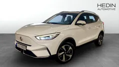 Vit (white) Begagnad 2022 MG ZS Luxury Halvkombi | 244 900 kr (Marknadspris)