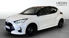 Begagnad 2022 Toyota Yaris Hybrid Style Halvkombi | 219 900 kr (Bra pris)
