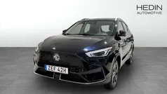 Svart (black) Begagnad 2022 MG ZS Luxury Sedan | 249 900 kr (Superpris)