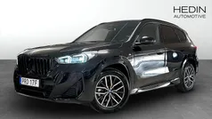 Svart (black) Begagnad 2024 BMW X1 M Sport SUV | 499 900 kr (Marknadspris)