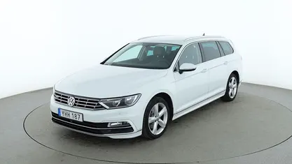 Vit Begagnad 2016 VW Passat R-line Kombi | 135 000 kr (Bra pris)