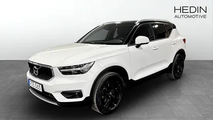 Vit Begagnad 2018 Volvo XC40 Momentum SUV | 269 900 kr (Bra pris)