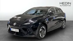 Svart (black) Begagnad 2023 MG MG4 EV Halvkombi | 259 900 kr (Marknadspris)