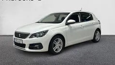 Vit Begagnad 2017 Peugeot 308 Allure Halvkombi | 119 800 kr (Marknadspris)
