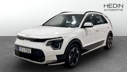 Vit Begagnad 2022 Kia Niro SUV | 309 900 kr (Marknadspris)
