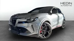 Grå (grey) Ny 2025 Alfa Romeo Junior Veloce Halvkombi | 512 800 kr