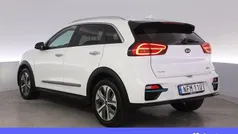 Vit Begagnad 2021 Kia e-Niro Advance SUV | 254 900 kr (Marknadspris)