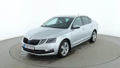Silver Begagnad 2018 Skoda Octavia Style Sedan | 199 000 kr (Marknadspris)