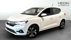 Vit (white) Ny 2025 Dacia Sandero Expression Halvkombi | 219 900 kr (Marknadspris)