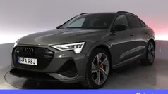 Grå Begagnad 2022 Audi e-tron Sportback S-Line SUV | 539 900 kr (Marknadspris)