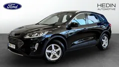 Svart (black) Begagnad 2022 Ford Kuga Titanium SUV | 259 900 kr (Marknadspris)