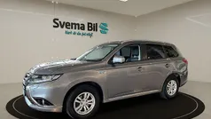 Grå Begagnad 2017 Mitsubishi Outlander P-HEV Edition SUV | 159 900 kr (Marknadspris)
