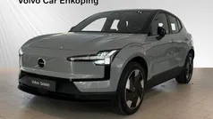 Grå Begagnad 2024 Volvo EX30 Single Motor Extended Range SUV | 379 900 kr (Bra pris)