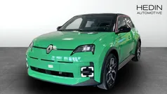 Grön (green) Ny 2025 Renault R5 Techno Halvkombi | 425 700 kr (Marknadspris)