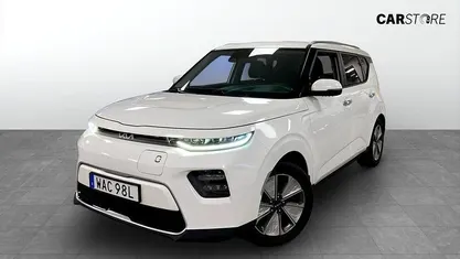 Begagnad Kia Soul EV Advance 150 kW (204 HK) 2023 Vit SUV