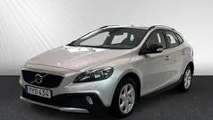 Silver Begagnad 2017 Volvo V40 CC Business Edition Kombi | 199 800 kr (Marknadspris)