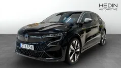 Svart (black) Begagnad 2023 Renault Mégane Iconic Halvkombi | 339 800 kr (Bra pris)