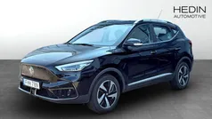 Svart (black) Begagnad 2022 MG ZS Luxury Sedan | 249 900 kr (Superpris)