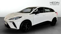 Vit (white) Begagnad 2023 MG MG4 EV Halvkombi | 259 900 kr (Marknadspris)