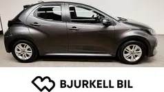 Grå Begagnad 2022 Mazda 2 Halvkombi | 194 900 kr (Marknadspris)