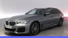 Grå Begagnad 2023 BMW 530e M Sport Kombi | 496 900 kr (Dyr)