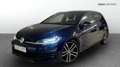 Mörkblå (blue) Begagnad 2017 VW Golf VII GTD Kombi | 179 900 kr (Dyr)