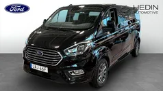 Svart (black) Begagnad 2023 Ford Tourneo Custom Minibuss | 449 900 kr (Marknadspris)