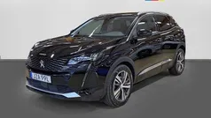 Svart Begagnad 2021 Peugeot 3008 Allure SUV | 254 500 kr (Marknadspris)