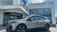 Oxidegråmetallic Begagnad 2022 BMW iX SUV | 799 500 kr (Superpris)