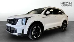 Vit (white) Ny 2025 Kia Sorento Advance SUV | 609 900 kr (Marknadspris)