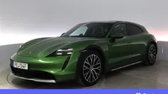 Grön Begagnad 2022 Porsche Taycan Cross Turismo Sedan | 735 900 kr (Marknadspris)