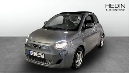 Begagnad Fiat 500e Icon 86 kW (118 HK) 2022 Svart Halvkombi